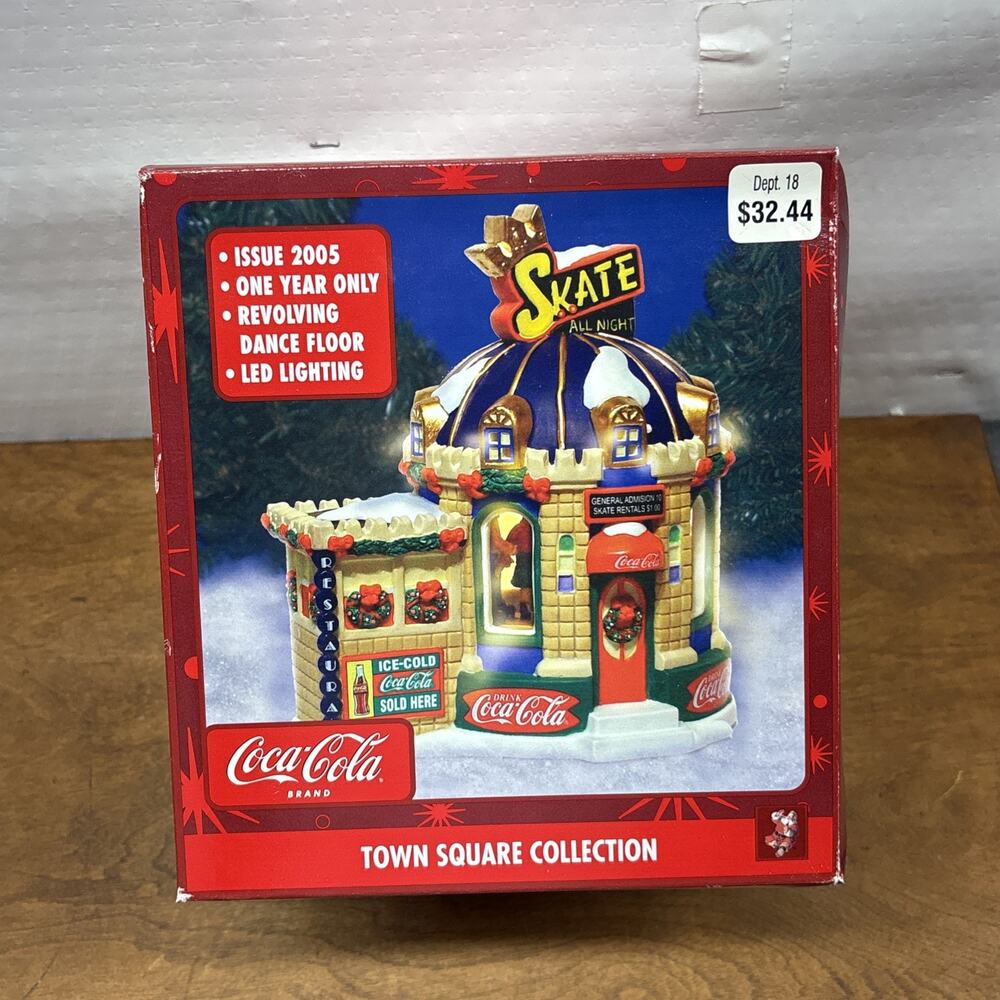Coca Cola Town Square Collection Revolving Skate Building 2005 LED Lighting New